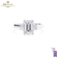 White Gold Emerald Cut & Trapeze Cut Diamond Ring - 2.32ct 