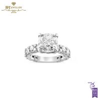 White Gold Cushion Cut & Brilliant Cut Diamond Ring - 5.83ct