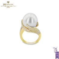 Yellow Gold Pearl & Brilliant Cut Diamond Ring - 2.28ct