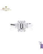 White Gold Emerald Cut & Trapeze Cut Diamond Ring - 2.32ct 