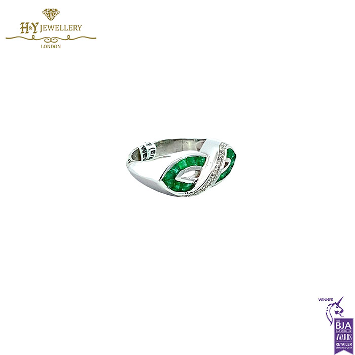 White Gold Baguette Cut Emerald & Brilliant Cut Diamond Ring - 0.40ct-17624