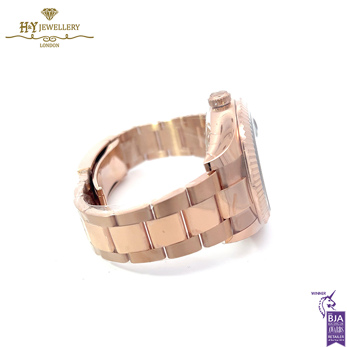 Rolex Sky-Dweller Rhodium Dial Rose Gold - ref 326935-16250