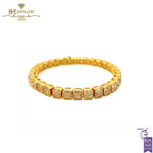 Yellow Gold Radiant Cut Diamond Tennis Bracelet - 27.80ct-0