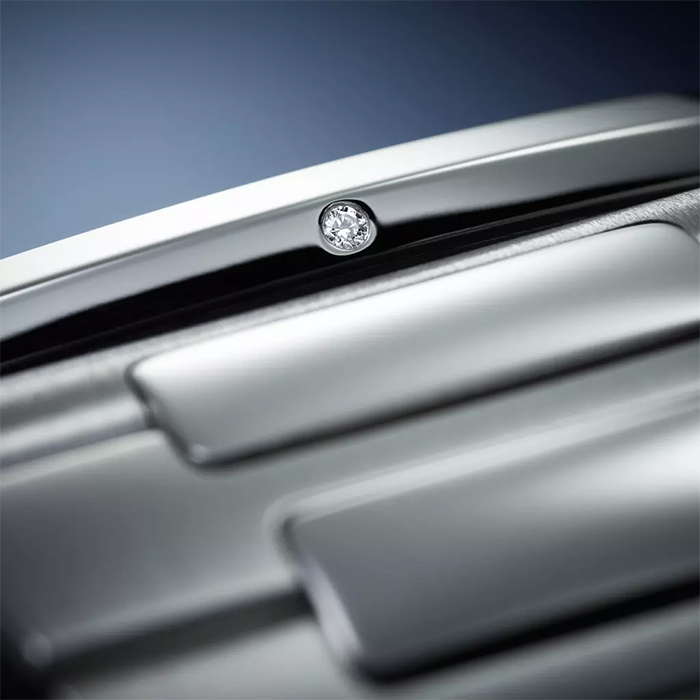 Patek Philippe Nautilus platinum 40th Anniversary {LIMITED 700 pcs} - ref 5711/1P-001-16275